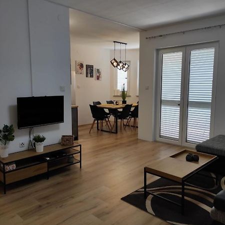 Apartman Branimir Novalja Eksteriør billede