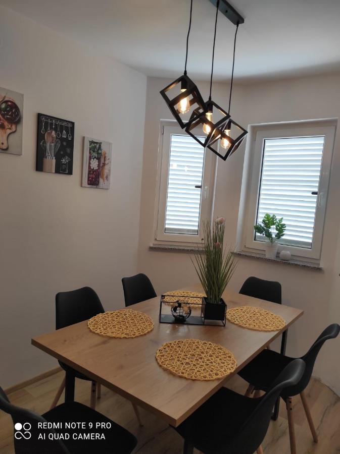 Apartman Branimir Novalja Eksteriør billede