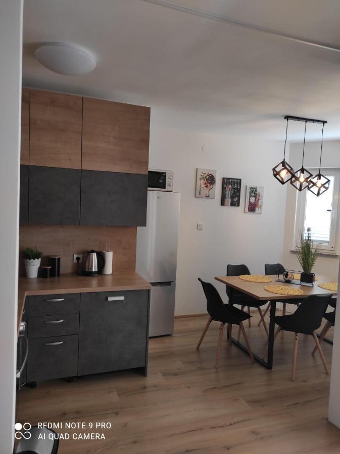 Apartman Branimir Novalja Eksteriør billede